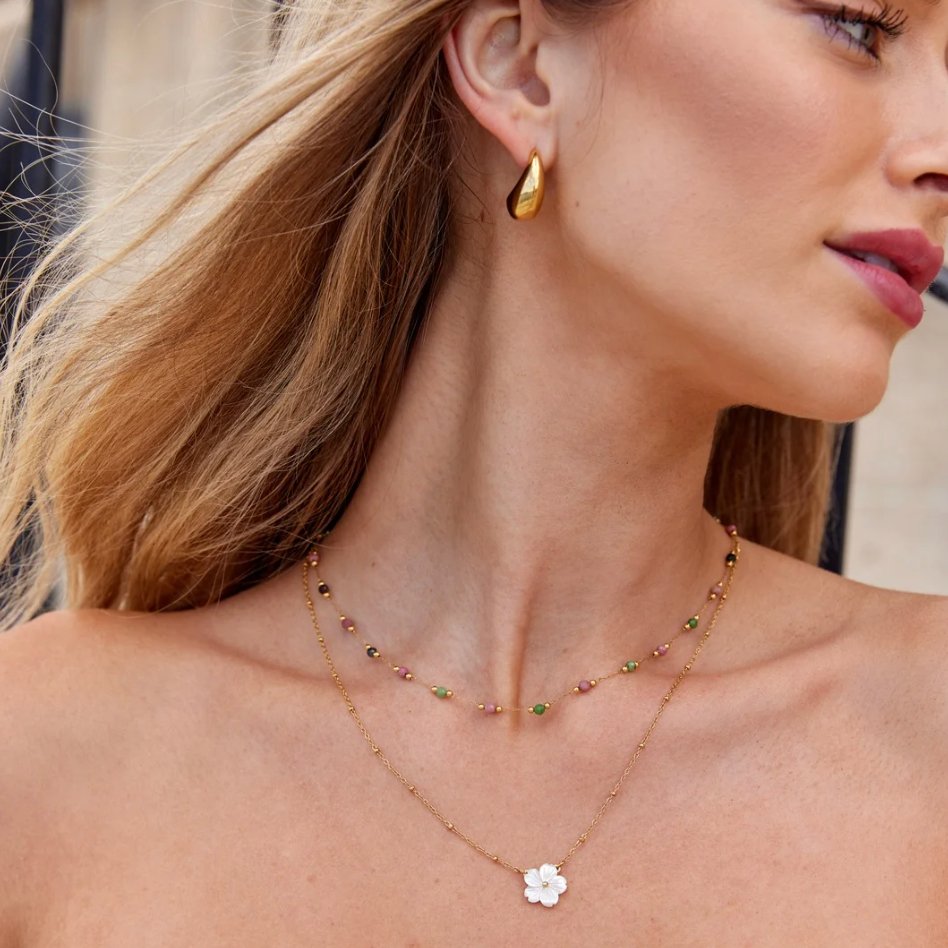 Alissa – Zlatna ogrlica s cvjetnim privjeskom